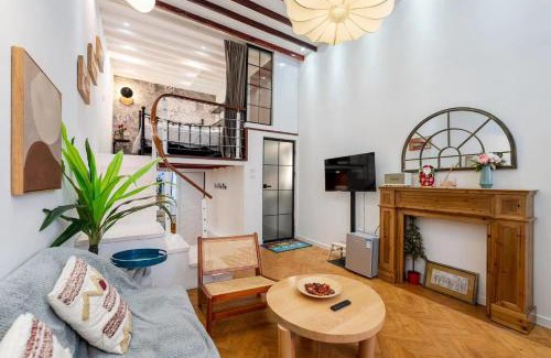 Huaihai Road Commercial Area Maison | Shanghai Downtown Blossom B&B- Yongkang Road