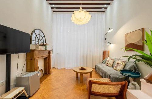 Huaihai Road Commercial Area Maison | Shanghai Downtown Blossom B&B- Yongkang Road