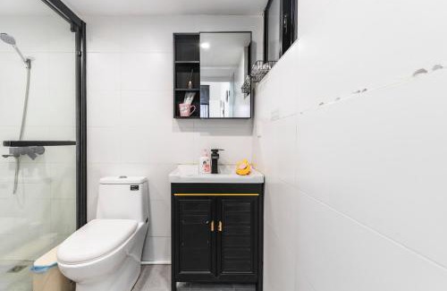Huaihai Road Commercial Area Appartement | Shanghai Hills&XING 3067 Homestay Near Line 1&13 and Fuxing Park
