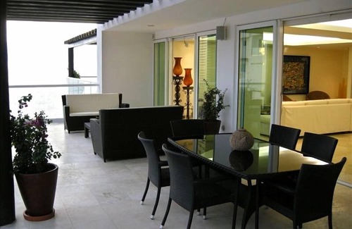 Marina Vallarta Copropriété | Shangri-La Beachfront 2 Story 5 Bedroom 4000 Sq. Ft. Penthouse