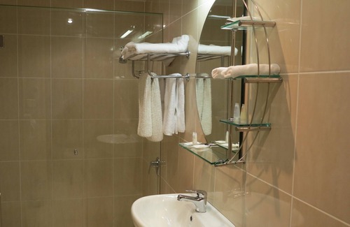 Wynnum West Hôtel | Shangri La Gardens