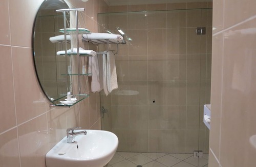 Wynnum West Hôtel | Shangri La Gardens