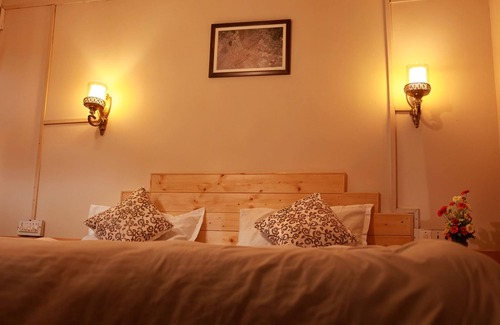 Thunag Maison | Shangrila Thachi | 2BR Mountain View By Homeyhuts