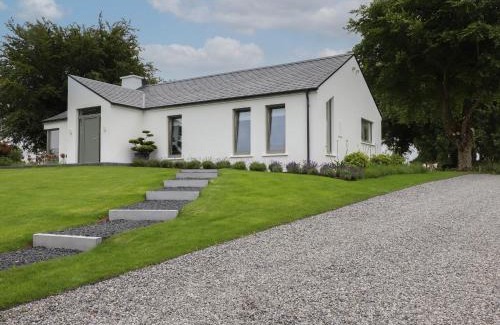 Woodford Maison | Shannon Vale