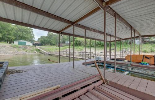 Grove Maison | Shared Boat Dock Lakefront Grove Getaway!