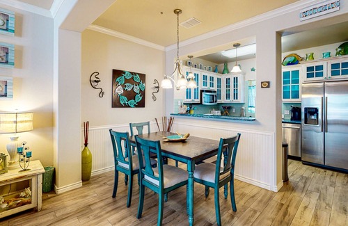 Safe Harbor Maison | Shared Pool, Close to Beach, Pet Friendly, Garage Access