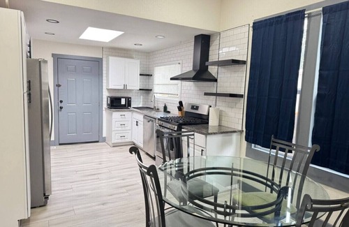 Barnum West Cabine | Shared Room near Downtown Denver & Lake (Room 4)