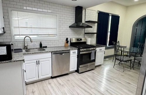 Barnum West Cabine | Shared Room near Downtown Denver & Lake (Room 4)