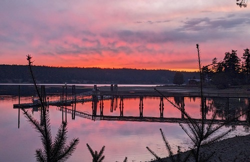 Marrowstone Maison | Shared room, water view/access, Mini Fridge, Fire pit.