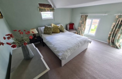 Frome Maison | Shared Tudor house entire top floor for you in central Frome newly restored