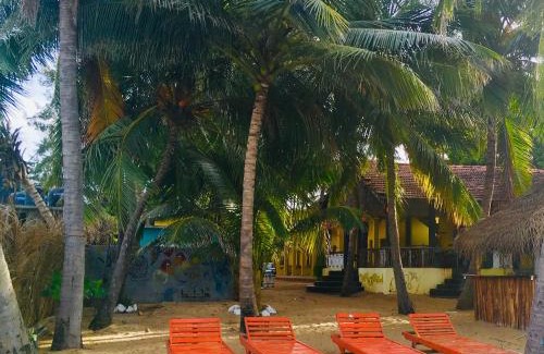 Pottuvil Division 2 Station Balnéaire | Shashini Beach Resort