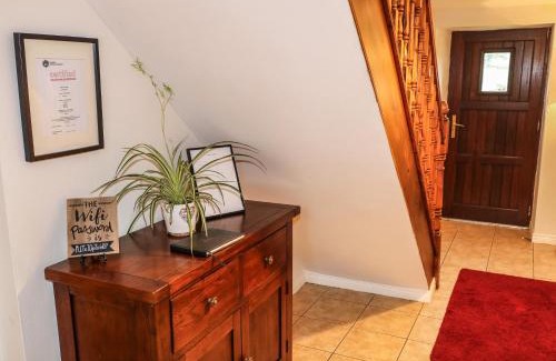Kells Maison | Shaws Hill Farmhouse