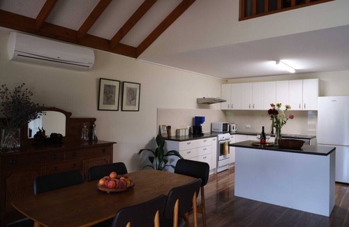 Bombira Autre | Shawwood Cottage Luxury Mudgee Farm Accommodation with spectacular sunsets and sweeping views to the hills and town, close to town in the midst of popular cellar doors.
