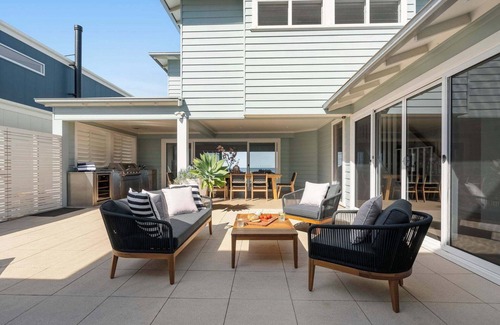 Callala Beach Maison | 'Shearwater' - Jervis Bay Beach Front
