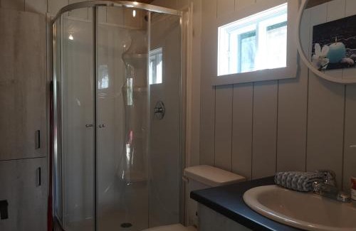 Frampton Chalet De Ski | Sheira Shack - Chalet Miller Zoo
