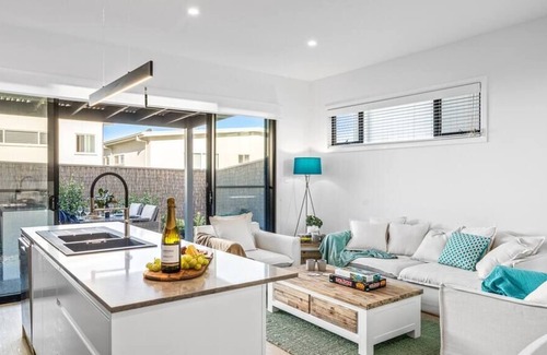 Shell Cove Maison | Shell Cove Comfort by Links Golf Course & Marina