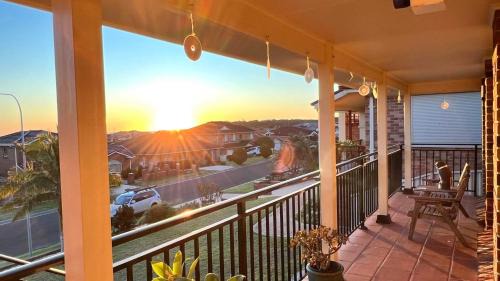 Blackbutt Maison | Shellharbour. Ocean, lake and mountain view