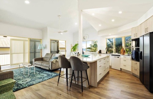 Shelly Beach Appartement | Shelly Beach Oasis: Steps from the Sea