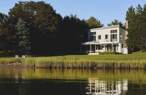 Menantic Creek Maison | Retraite au bord de l'eau au soleil sur l'île Shelter!