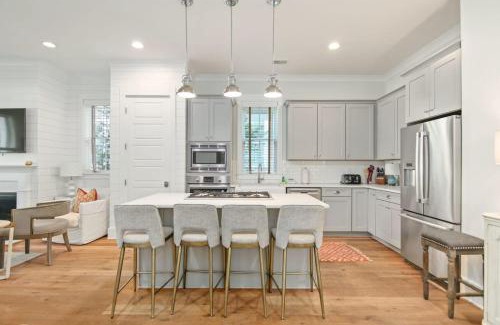 Mount Pleasant Maison | Shem Creek House- 5 Mins to Downtown & Beach