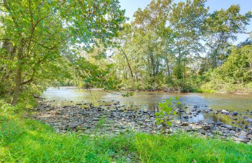 Grottoes Maison | Shenandoah Valley Riverside Retreat Near Wineries