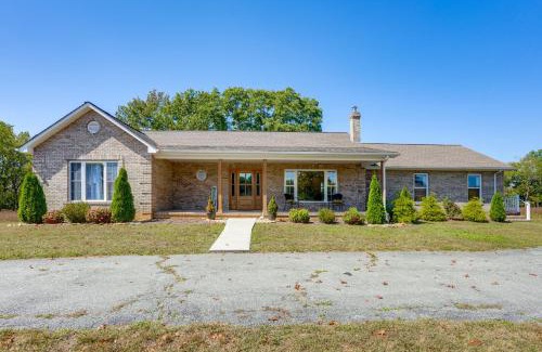 Grottoes Maison | Shenandoah Valley Riverside Retreat Near Wineries