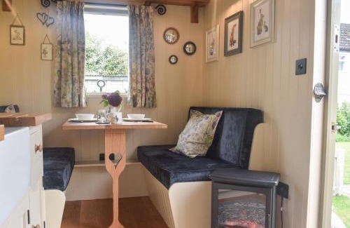 Dursley Maison | Shepard's Hut