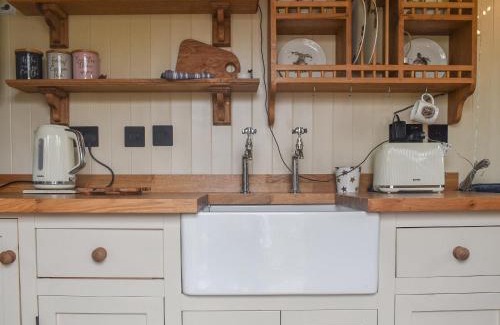 Dursley Maison | Shepard's Hut