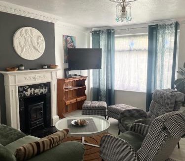 Chadwell Appartement | Shepherds House - Spacious 4 bedroom