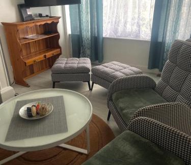 Chadwell Appartement | Shepherds House - Spacious 4 bedroom