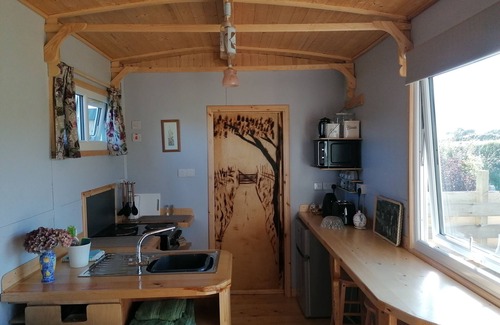 Maenclochog Maison | Shepherds Hut with stunning Pembrokeshire hill views