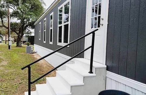 Sheridan Maison | Sheridan, Texas-Splash Away Getaway