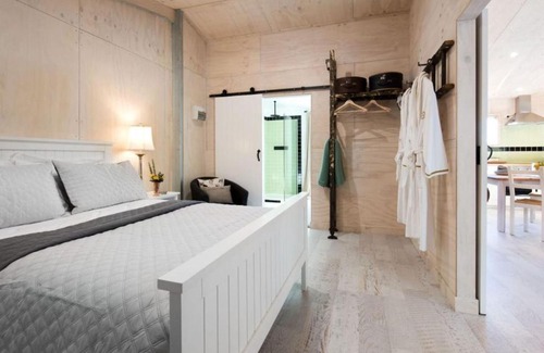 Bullarto South Maison | Shillings and Pence