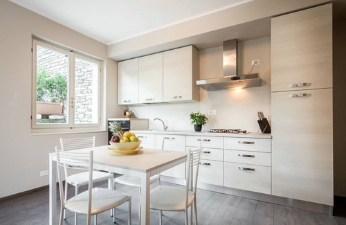 Moltrasio Appartement | A two-bedroom spacious apartment with unrivaled lake views and a garden.
