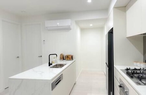 Keysborough Maison | SHINE Keysborough Highend Family Home, Netflix, Top Location