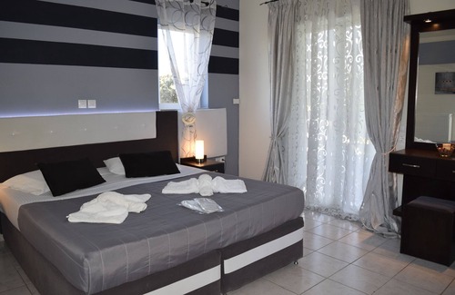Skala Kallonis Maison | Shine Studios