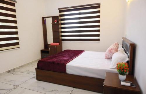 Alappuzha Maison | Shining Star