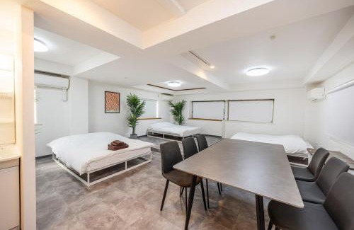 Shinjuku Appartement | Shinjuku 13 min Up to 8 people 60 sqm Full renovation Roppongi and Tsukiji direct access Family group 7 min to Ochiai Minami Nagasaki Station