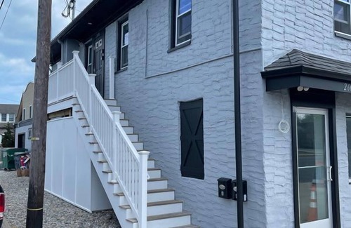 Ship Bottom Appartement | Ship Bottom LBI Apt B- 1 Block from the beach