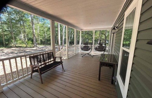 Galloway Cabine | Shire House vibrant spacious cabin safe family pet friendly fire pit trails fish