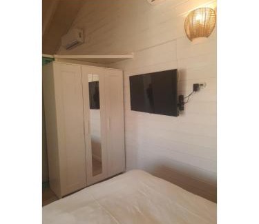 Tzofar Cabine | Shkutai Hottub Arava