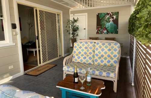 Shoal Bay Maison | Unité duplex pour chiens de 2 chambres - emplacement privilégié à seulement 100 m de la plage