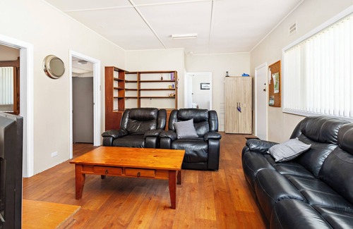 Shoalhaven Heads Maison | Shoalhaven Heads, River Cottage, Pet friendly, Early check in, late check out