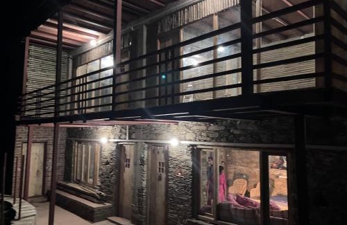Tehri Maison | Shoonya Home Stay - Devalsari Deodar Forest Range - 60min from Mussoorie