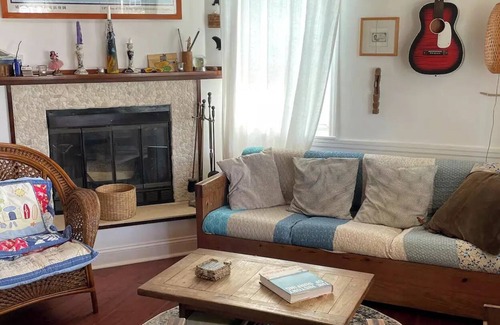 Strathmere Maison | Shore cottage steps away from warm sandy feet