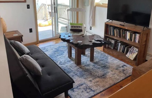 Strathmere Maison | Shore cottage steps away from warm sandy feet