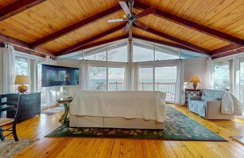 Plymouth Maison | Shore Heaven