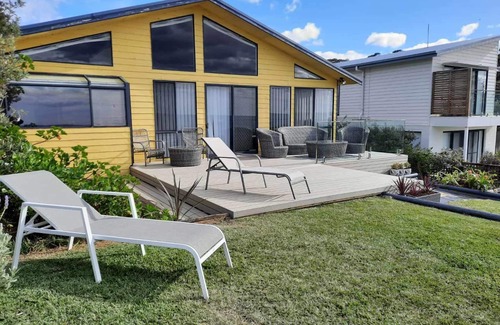 Culburra Beach Maison | Shores Couples Winter Escape