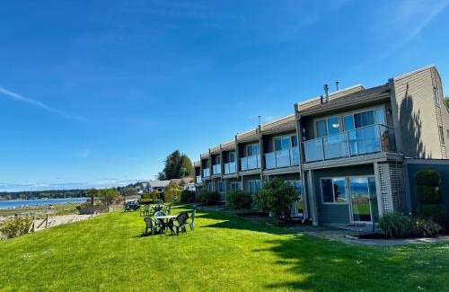 Regional District of Nanaimo Appartement | Shorewater Resort Beachfront King Bed Studio