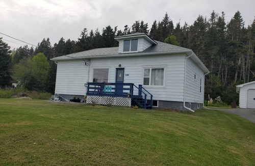 Blacks Harbour Cottage | Short access to ATV Trail systems! Gorgeous 20min Coastal drive to New River Beach!